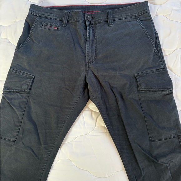 Diesel black cargo pants—high-quality, rugged, and stylish with a modern edge. - Picture 2 of 5
